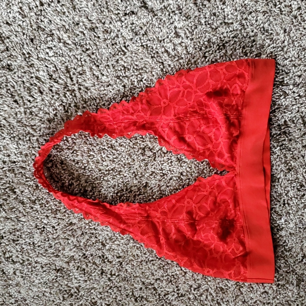 NWT Victoria Secret lace bralette